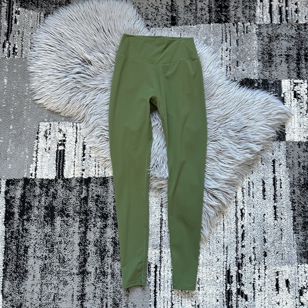 Sunzel Women's No Front Seam Green Workout Leggings Size‎ Small Internal Pockets